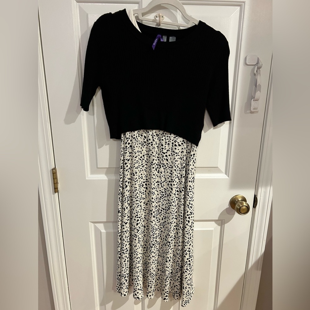 Seraphine Maternity/Nursing dress, sz 4P Maternity